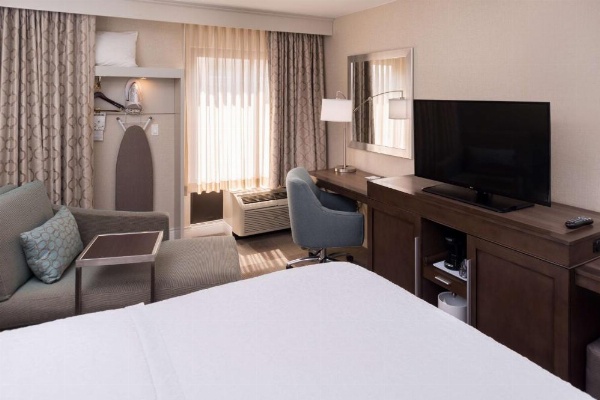 Hampton Inn Los Angeles-West Covina image 13